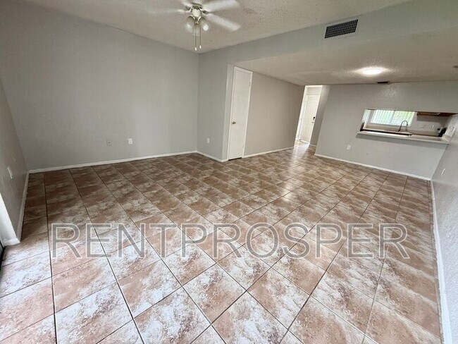 Building Photo - 4267 S Semoran Blvd
