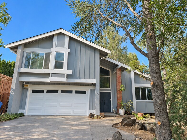 Building Photo - 100 Milani Ct