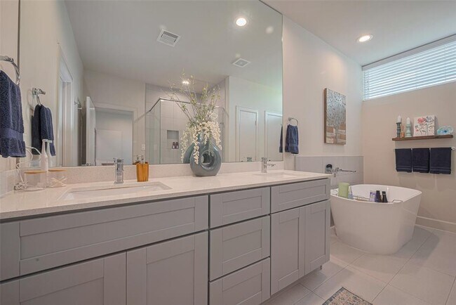 Building Photo - 6804 Rocinante Ln