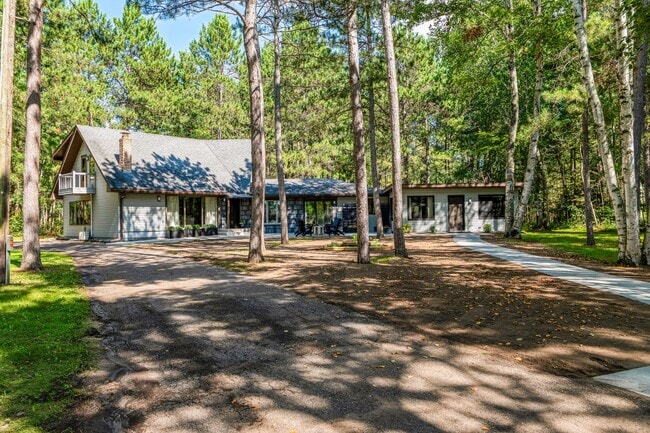 Building Photo - 1241 Birchmont Beach Rd NE