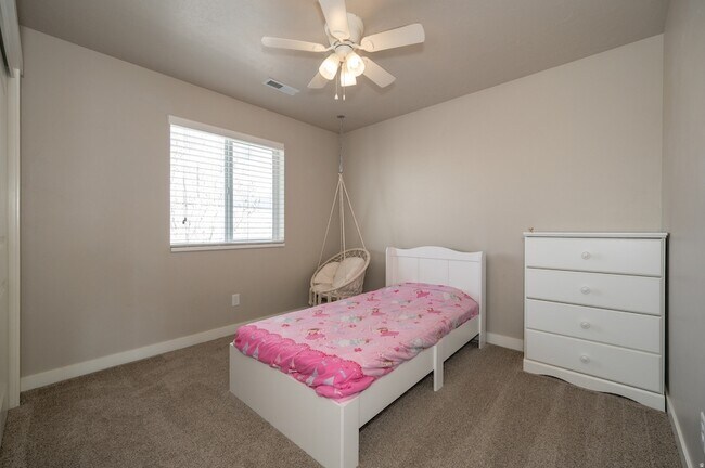 Building Photo - 794 Star Spangled Dr