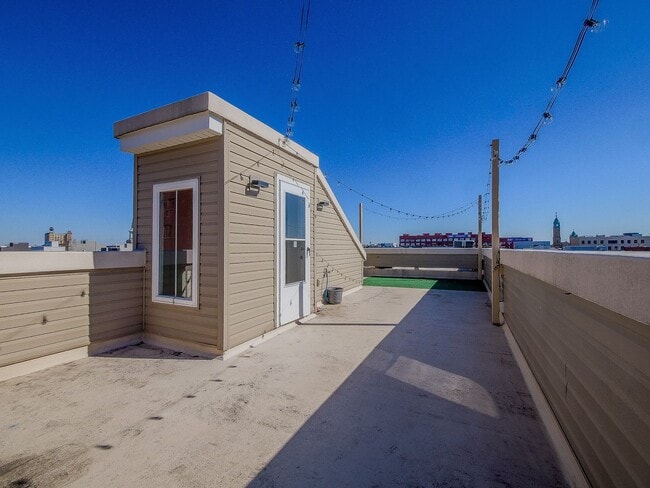 Building Photo - Three Bedroom Modern Olde Kensington Condo with Roofdeck