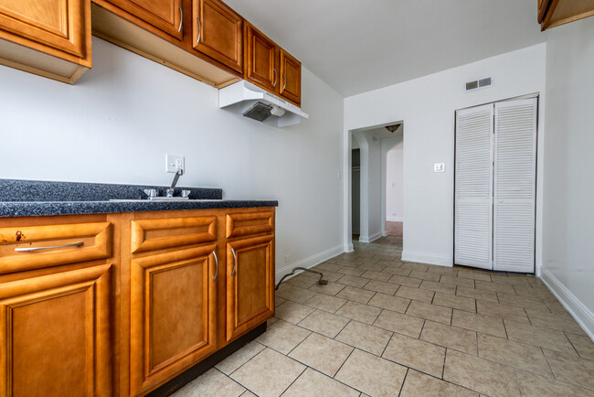 Kitchen - 6104 S Campbell Ave