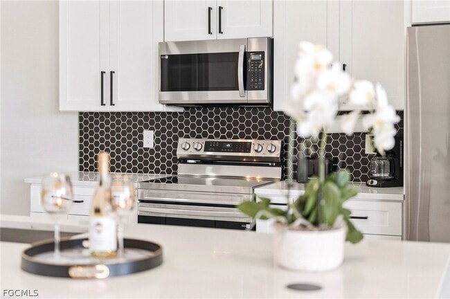 Building Photo - 922 NW 8th Terrace