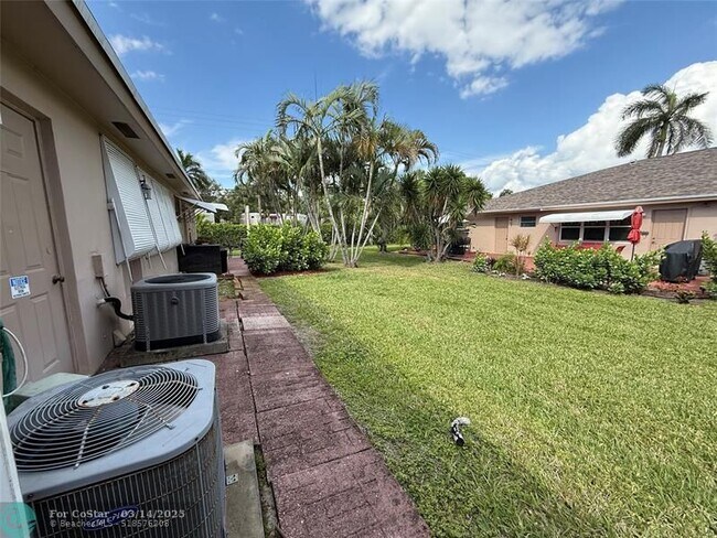 Building Photo - 1397 High Point Way