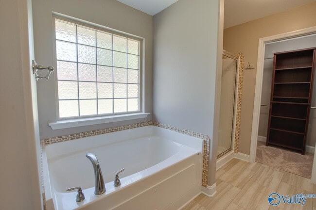 Building Photo - 512 Summer Cove Cir NW