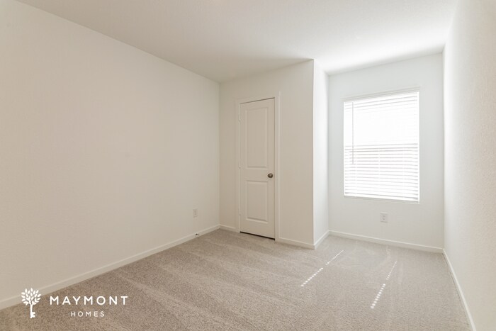 Building Photo - 2061 Belgian Dr