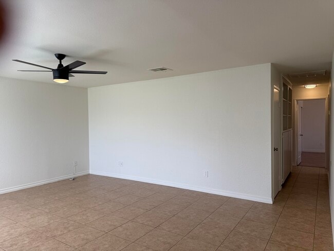 Building Photo - 52395 Avenida Carranza