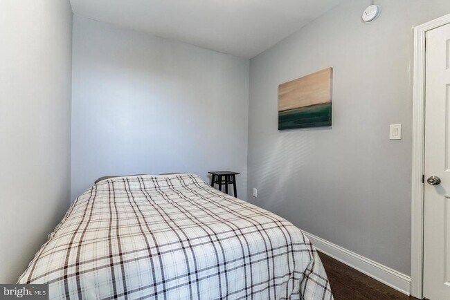 Building Photo - 2653 Jasper St