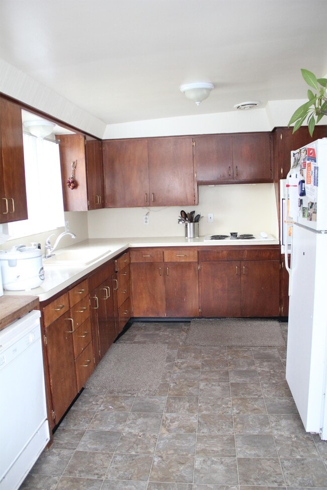 Building Photo - 545 N 800 E