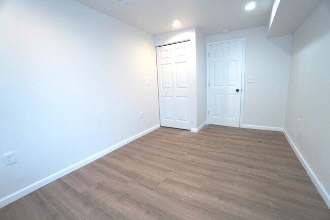 Building Photo - 5801 Juniper Ave