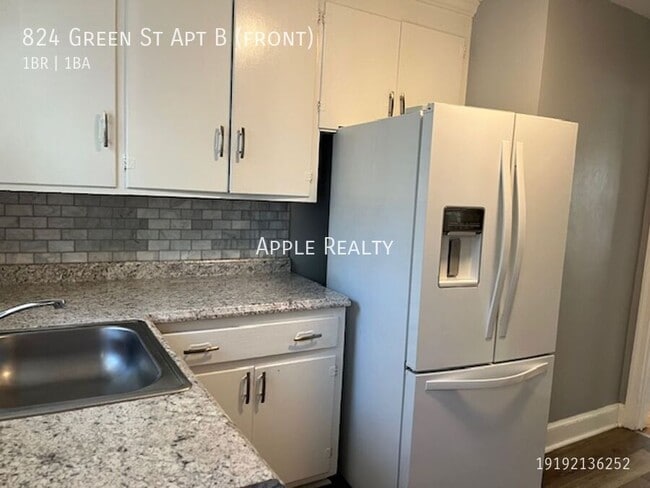 Building Photo - 824 Green St