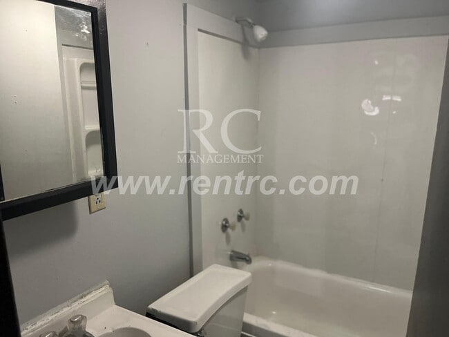 Building Photo - 229 Kentucky-