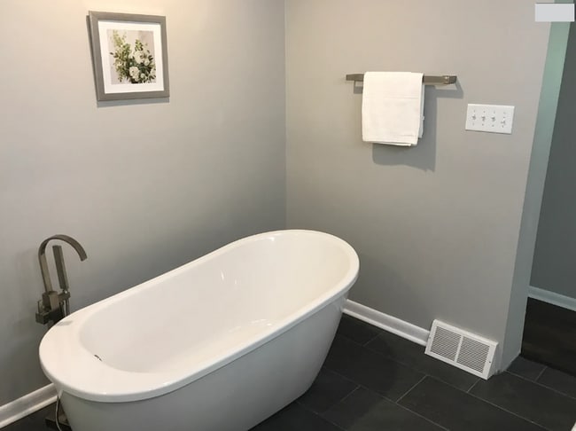 Building Photo - Newly renovated 3BR, 3.5 Bath Ranch with basement