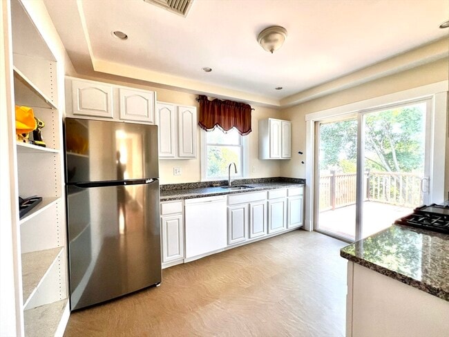 Building Photo - 1 Fort Ave Terrace