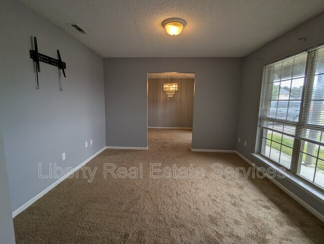 Building Photo - 215 Bridgemont Way