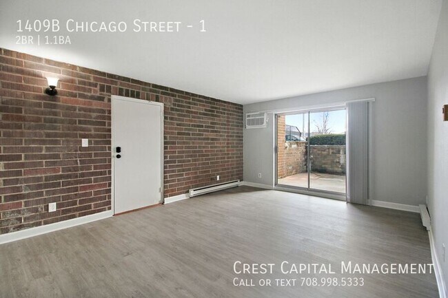 Building Photo - 1409 E Chicago St