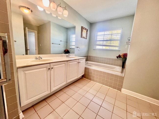 Building Photo - 404 Draco Rd