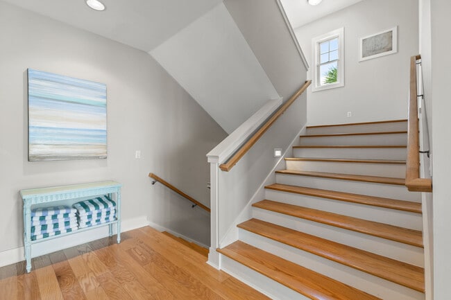 Building Photo - 681 Ocean Palm Way