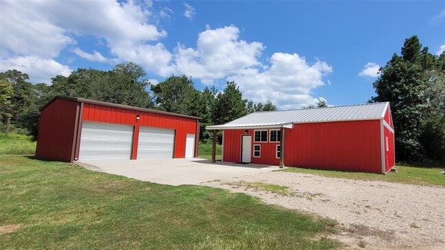 Building Photo - 9420 Greenwood Dr