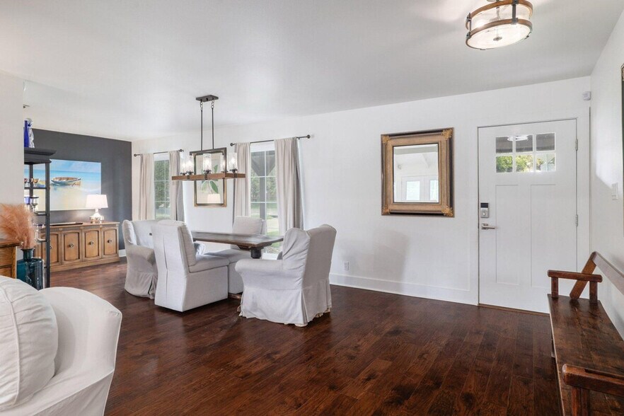 Building Photo - 7107 Scenic Brook Dr