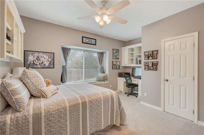 Building Photo - IMMEDIATE MOVE IN! Gorgeous 4 bedroom 3 ba...