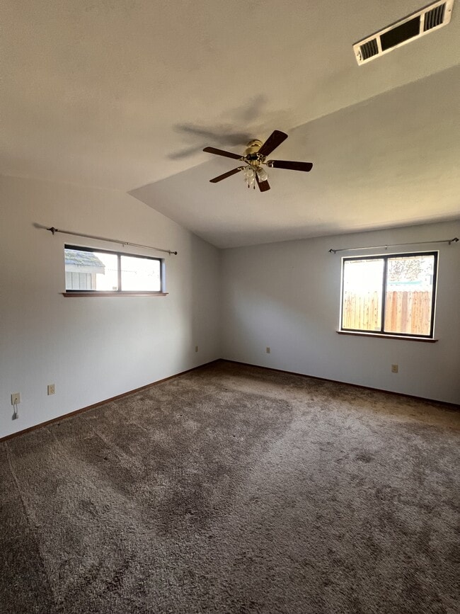 Building Photo - 153 Cypress Hill Dr