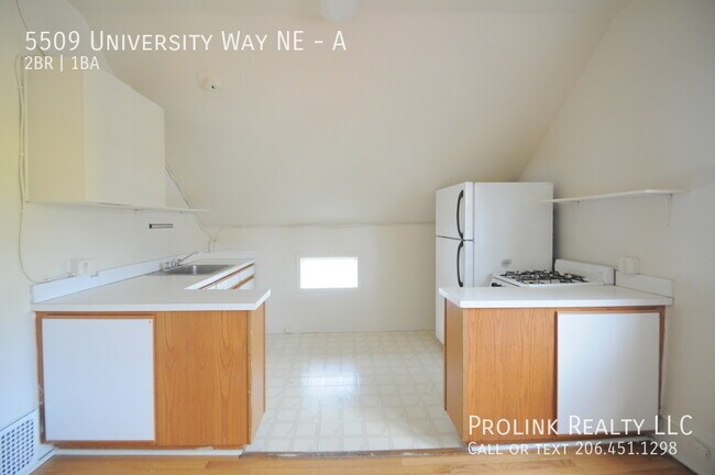 Building Photo - 5509 University Wy NE