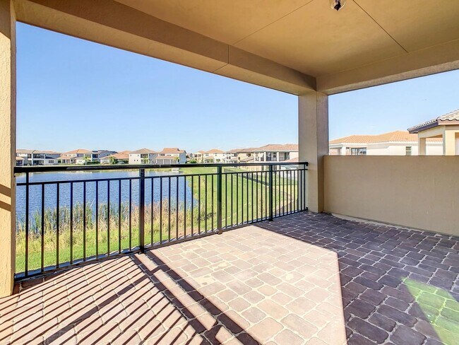 Building Photo - Eagle Creek Luxury Home