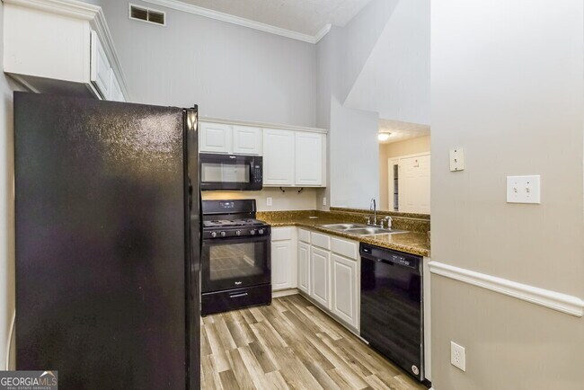 Building Photo - 130 Stoney Brook Way