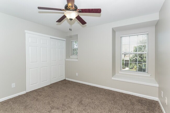Building Photo - 30 Timber Ln
