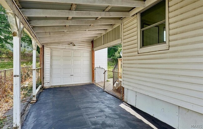 Building Photo - 6108 Eaton Dr