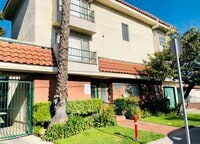 Building Photo - Granada Apartments
