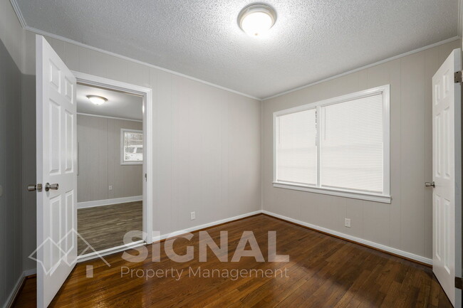 Building Photo - 330 Harlem Ave