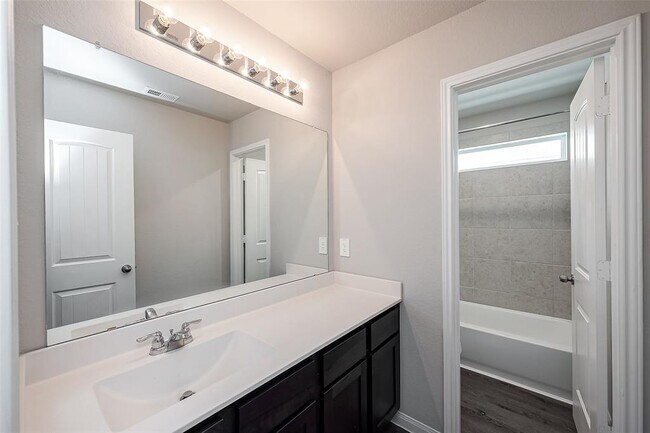Building Photo - 5619 Brooklyn Rose Dr