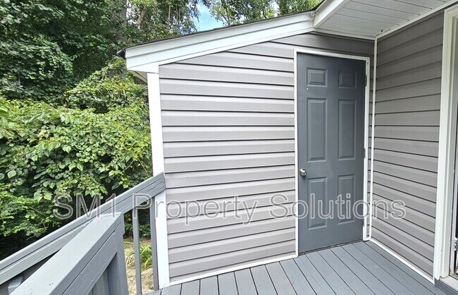 Building Photo - 307 N Hall St