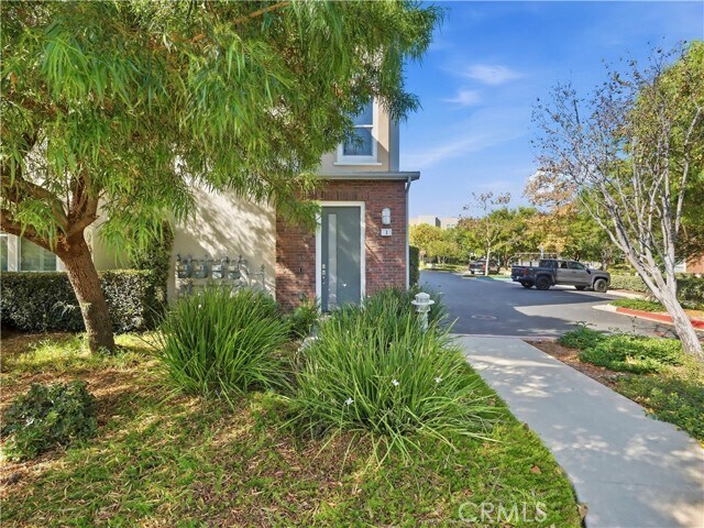 Building Photo - 1 Vantis Dr
