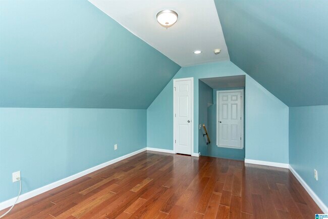 Building Photo - 4350 Sierra Dr