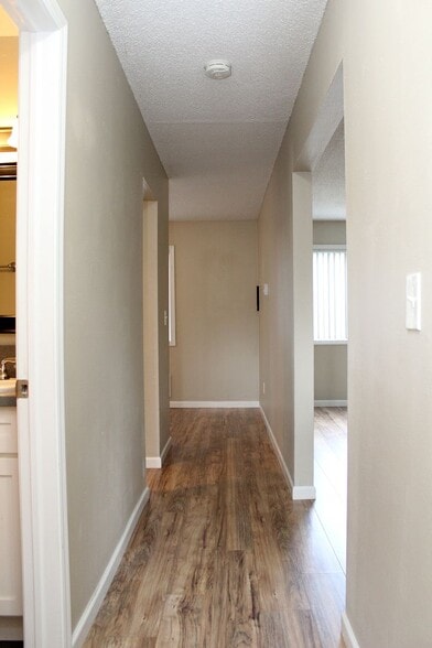 Building Photo - 4609-4609 NE Killingsworth St