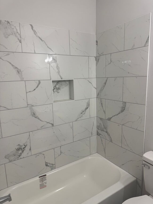 Building Photo - Beautifully completely renovated home