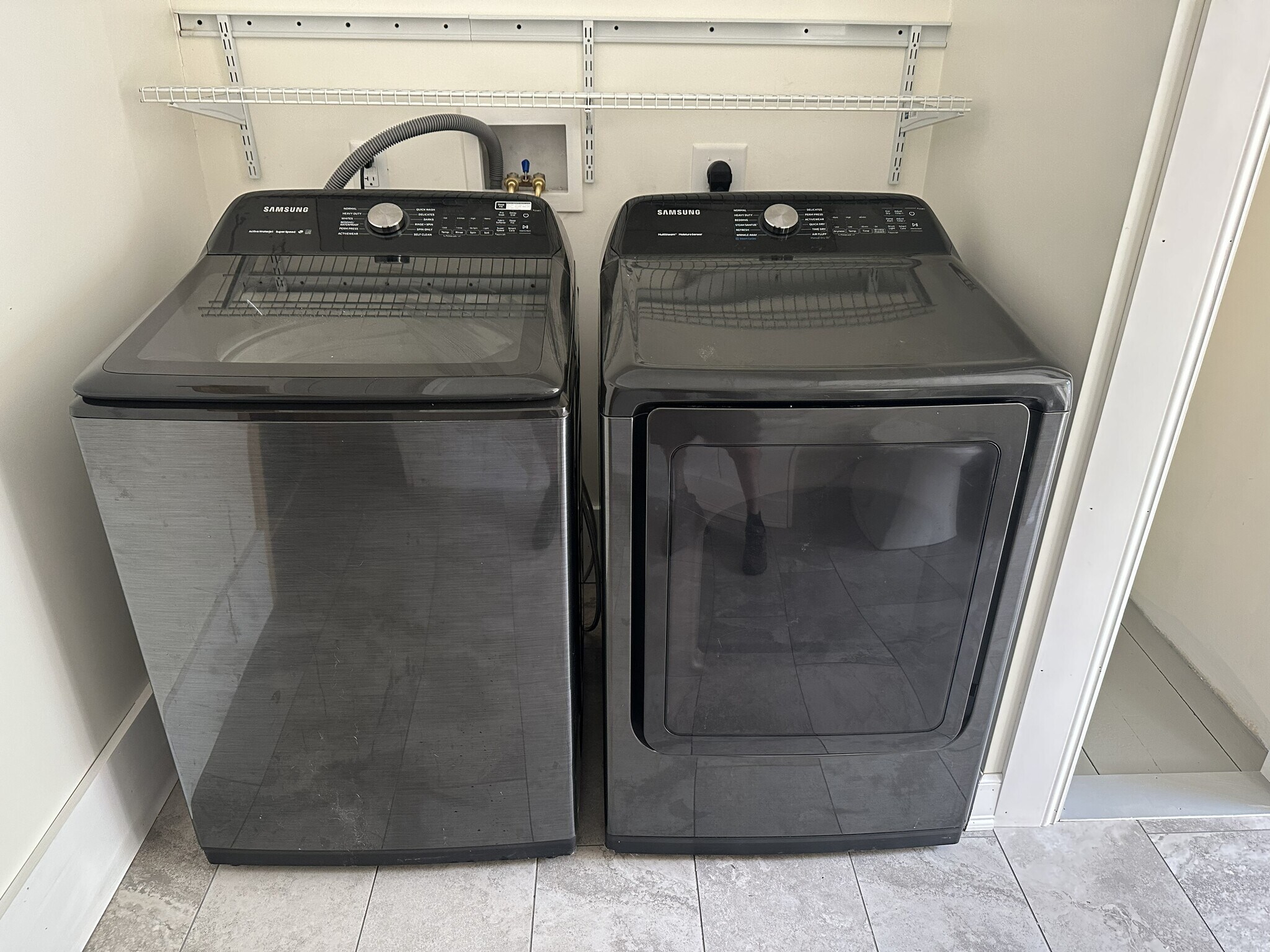 Building Photo - 1148 NH-118