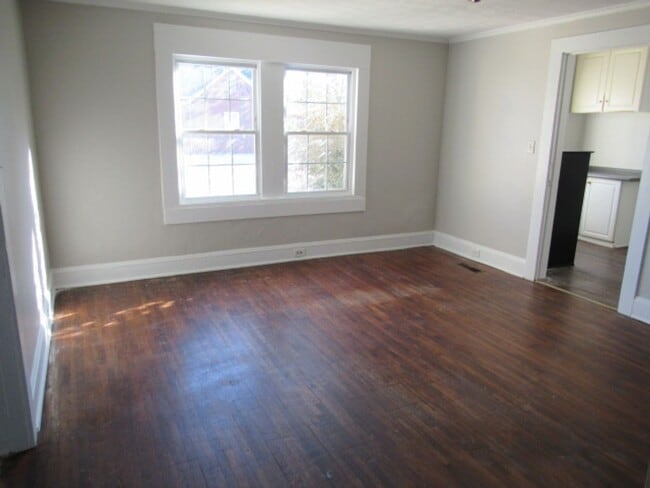 Building Photo - 1404 Maple St