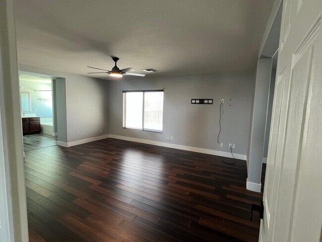 Building Photo - 11175 W Ashley Chantil Dr