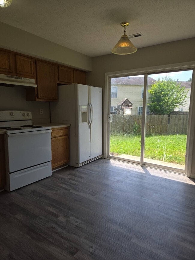 Building Photo - 2931 Percheron Ln