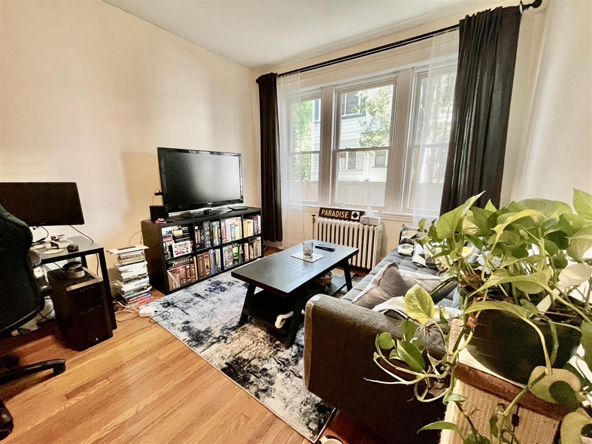 Building Photo - 71 Martin St