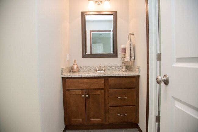 Building Photo - 6353 Pawnee Ln