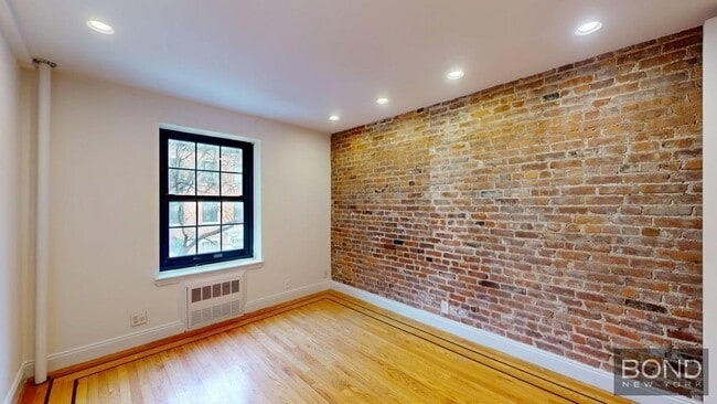 Floorplan - 30 Charlton Street