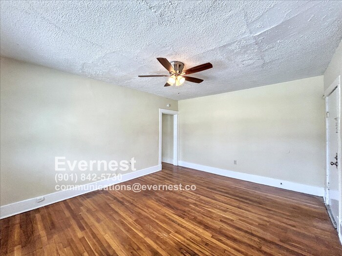 Building Photo - 180 Clark Pl