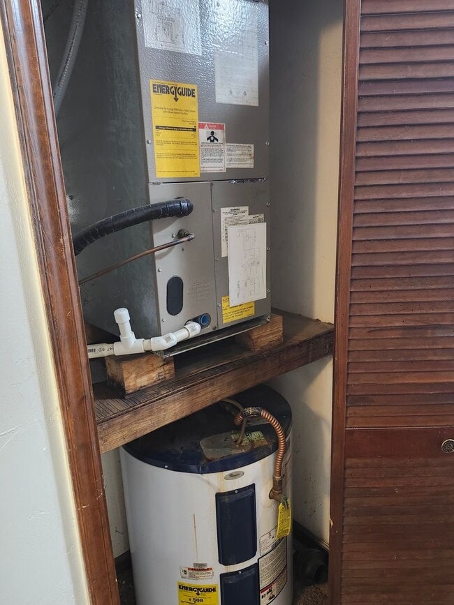 Building Photo - 1872 Darryl Dr