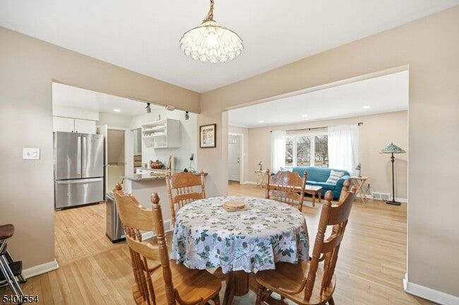 Building Photo - 58 Dogwood Rd